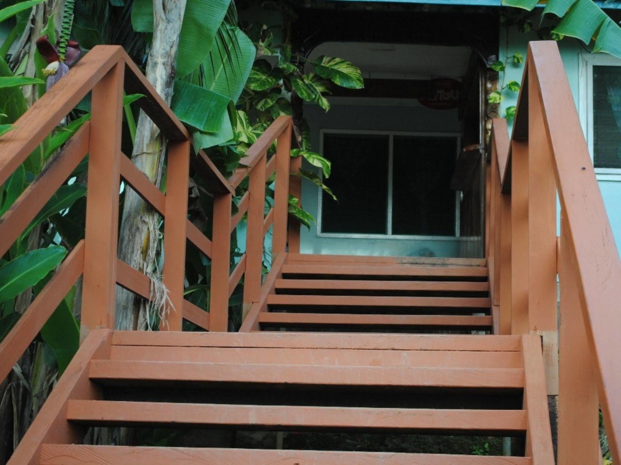 Rekona Lodge Gizo Extérieur photo