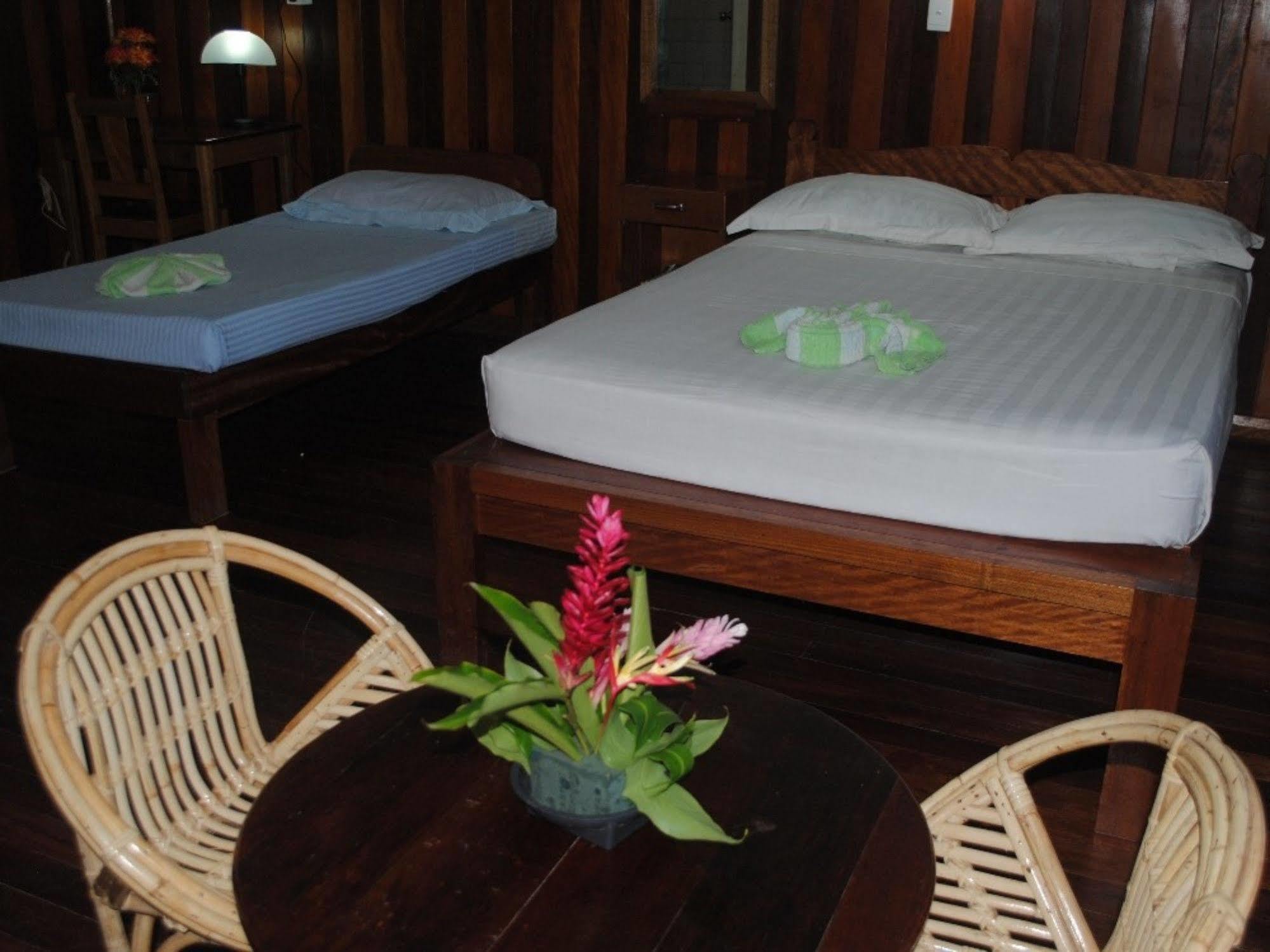 Rekona Lodge Gizo Extérieur photo