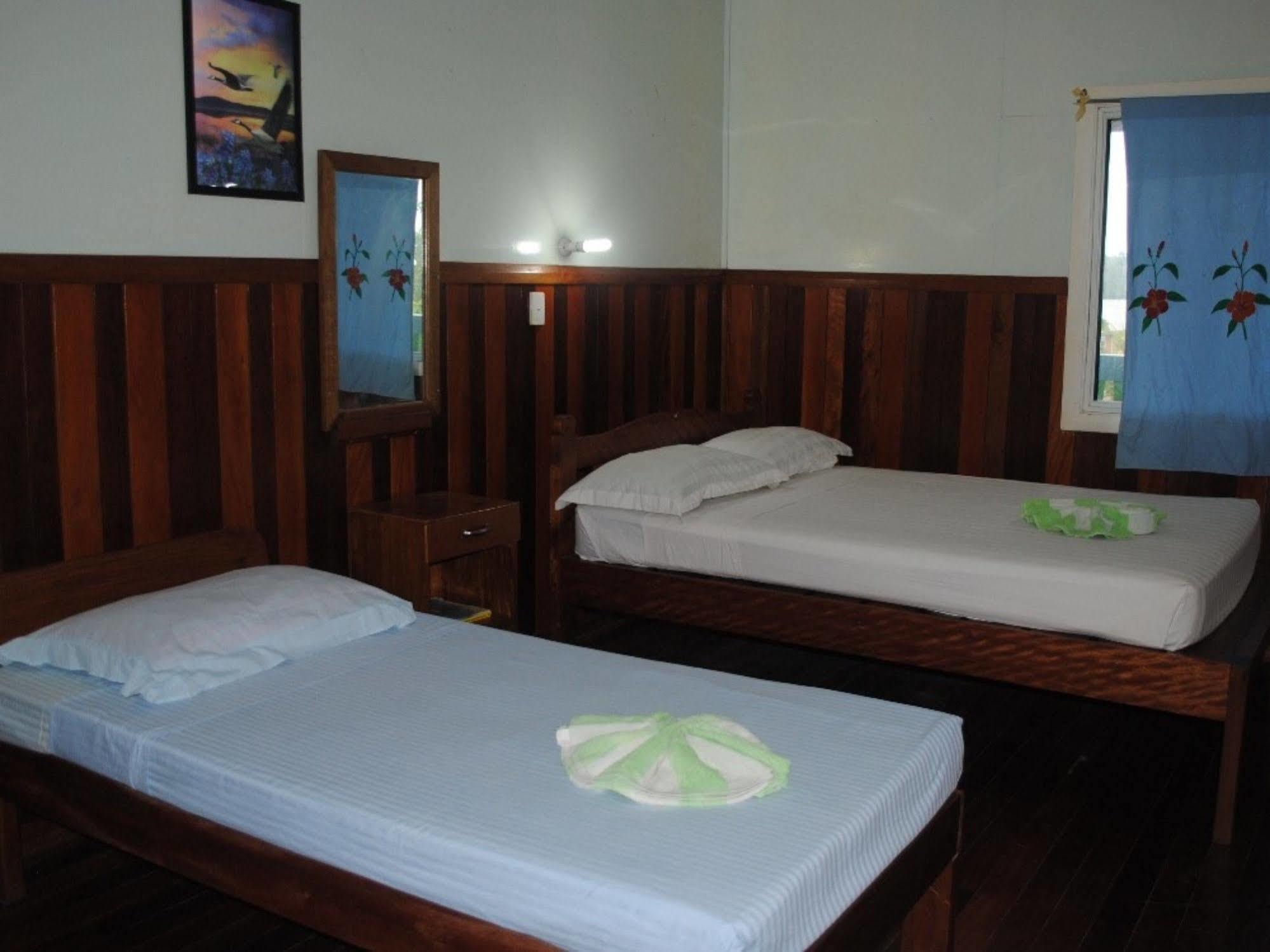 Rekona Lodge Gizo Extérieur photo