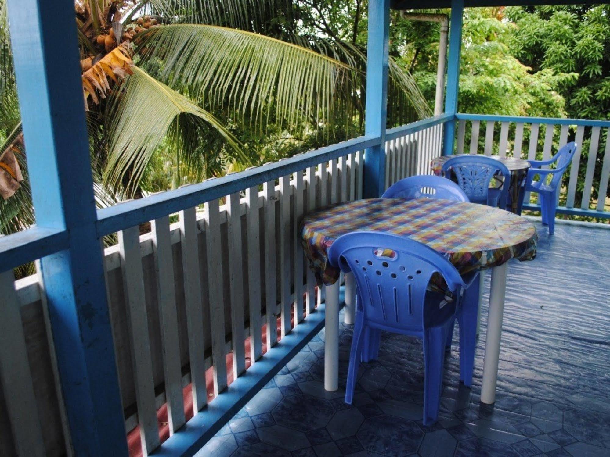 Rekona Lodge Gizo Extérieur photo